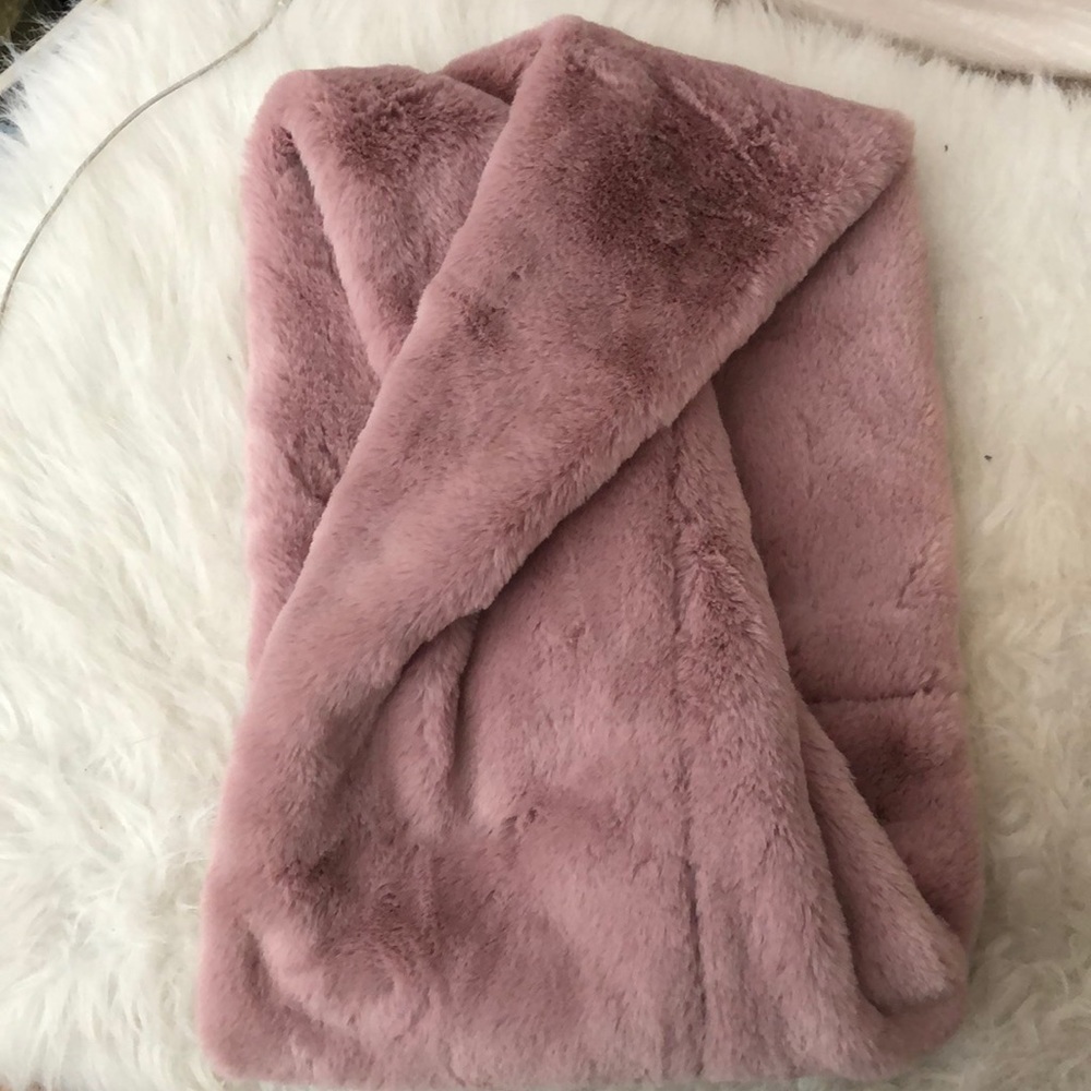 Small faux fur pink infinity scarf